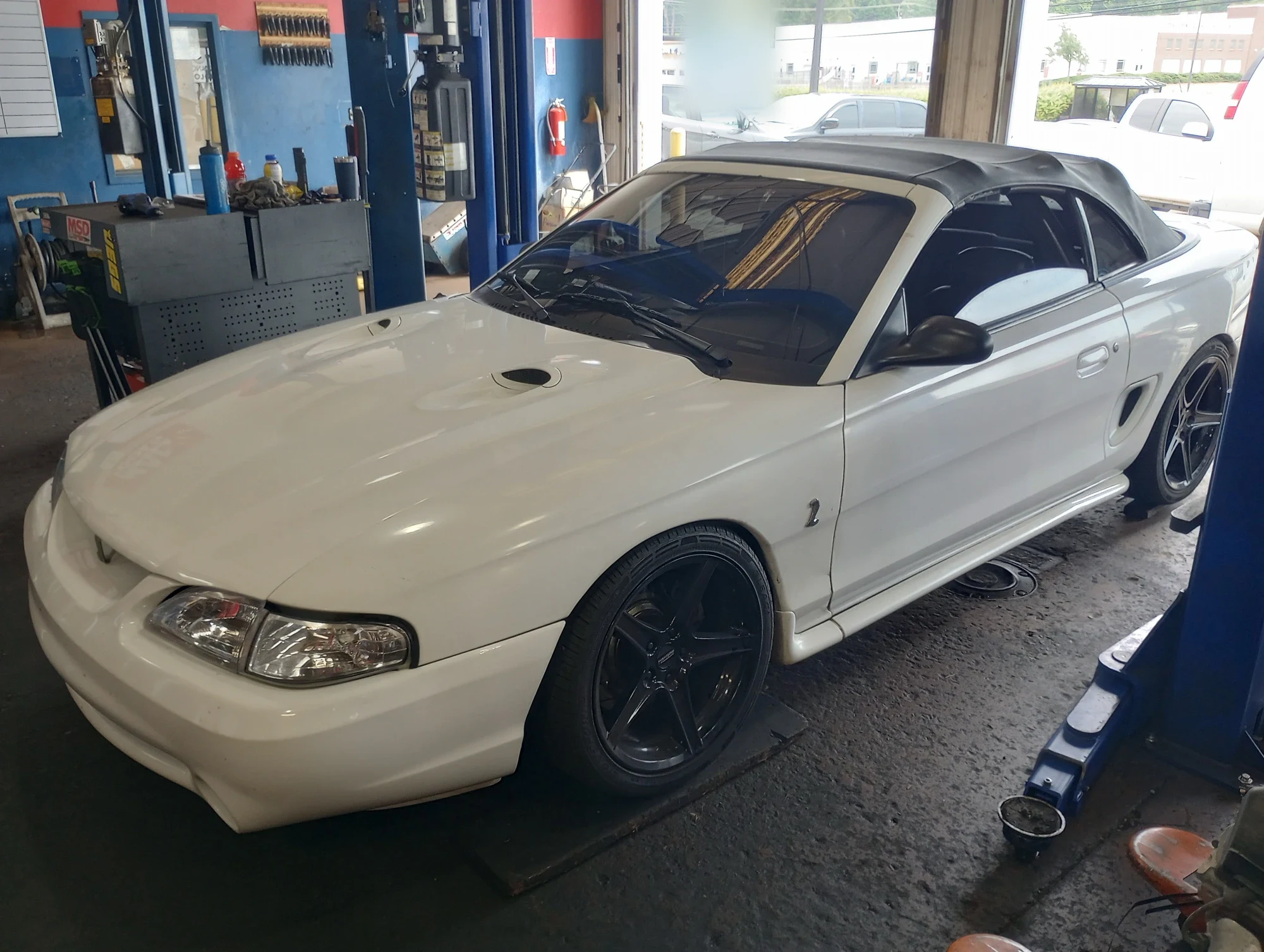 Tremec T56 Magnum transmission installed in a 1998 Mustang Cobra — photo 1